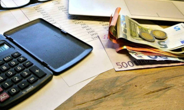 Μπλοκάκια: Σε ποιους «κόβονται» οι διπλές εισφορές 