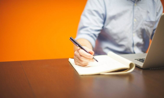 ΟΑΕΔ: Νέο πρόγραμμα για την ενίσχυση της επιχειρηματικότητας των νέων - Ποιοι επωφελούνται