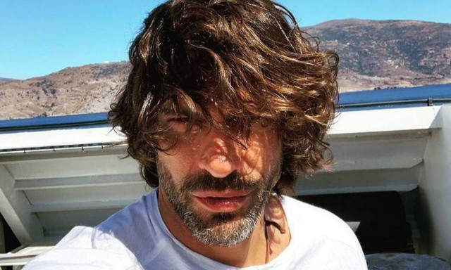 Ο Γιάννης Σπαλιάρας… αποκηρύσσει τις «4.000 γυναίκες» και δίνει... συμβουλές! (photos)