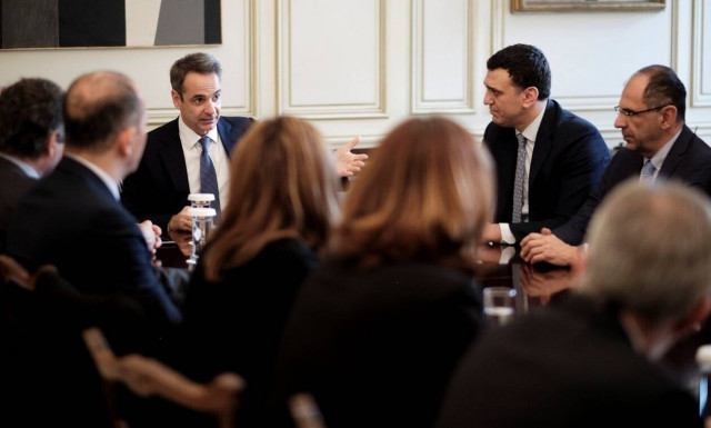 Καινούρια κλινοσκεπάσματα και νέοι χώροι υγιεινής για τα νοσοκομεία σε έξι μήνες 