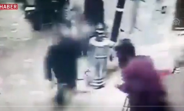 Σεισμός Τουρκία: Η στιγμή που ο εγκέλαδος «χτυπά» με 5,3 Ρίχτερ - Εικόνες τρόμου