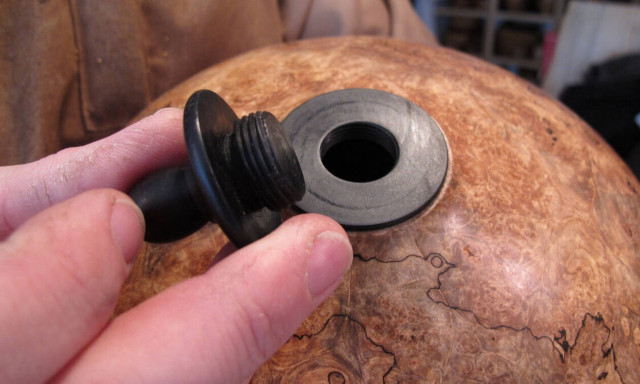 Απίστευτο: Εγκατέλειψε τις στάχτες του πατέρα του σε τουαλέτα του Μετρό 