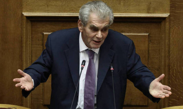 Παπαγγελόπουλος: «Στην κυρία Ράικου αρέσει να αυτογελοιοποιείται»