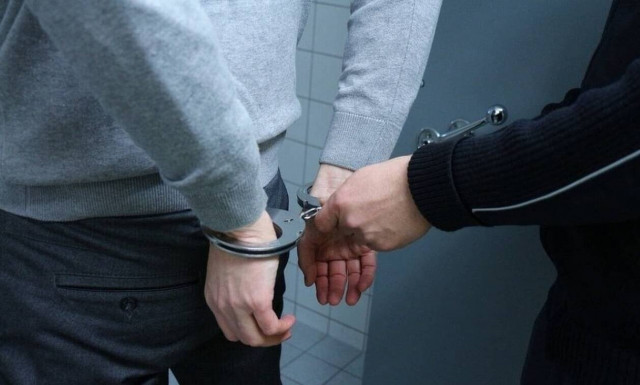 Φρίκη: Κομπογιαννίτης «γιατρός» έκανε σαδιστικά πειράματα σε ανήλικα κορίτσια