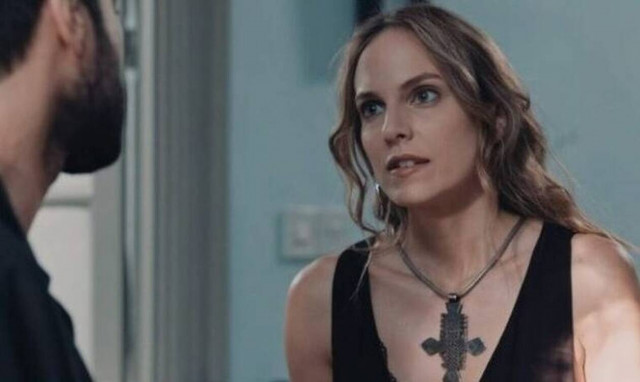 8 λέξεις: Η Έρση είναι απελπισμένη και τρομοκρατημένη!