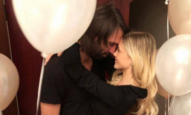 Koμμάτα: Δε θα πιστεύετε πώς της έκανε πρόταση γάμου ο Σαμαράς: «Δε μπορούσα να σταματήσω να γελάω»