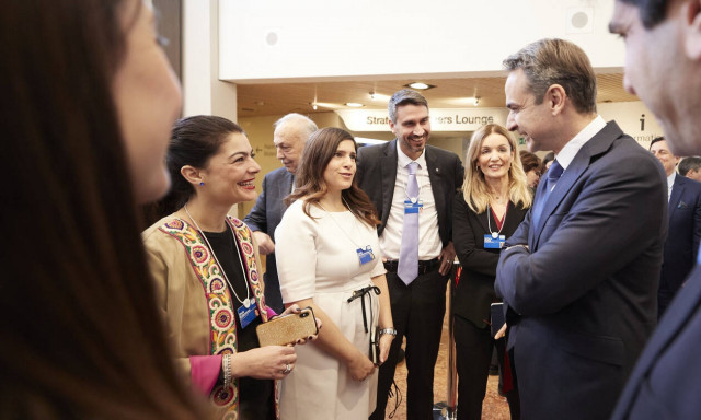 Επαφές Μητσοτάκη στο Νταβός: «Οι μεγάλοι επενδυτές βλέπουν την Ελλάδα διαφορετικά»