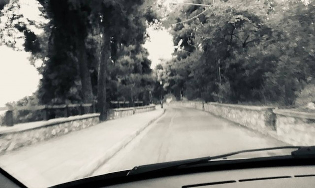 Μία φωτογραφία από την Εύβοια με μπόλικη νοσταλγία και δάκρυα