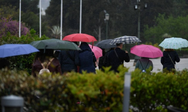 Καιρός: Ηλιοφάνεια και βροχές σήμερα - Επιδείνωση από Δευτέρα