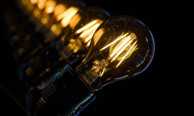 Σαν σήμερα το 1880 ο Τόμας Έντισον εφευρίσκει τον ηλεκτρικό λαμπτήρα