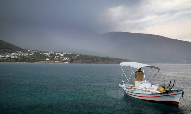 Καιρός: Με βροχές και καταιγίδες η Δευτέρα - Πού και πότε θα χιονίσει (pics)