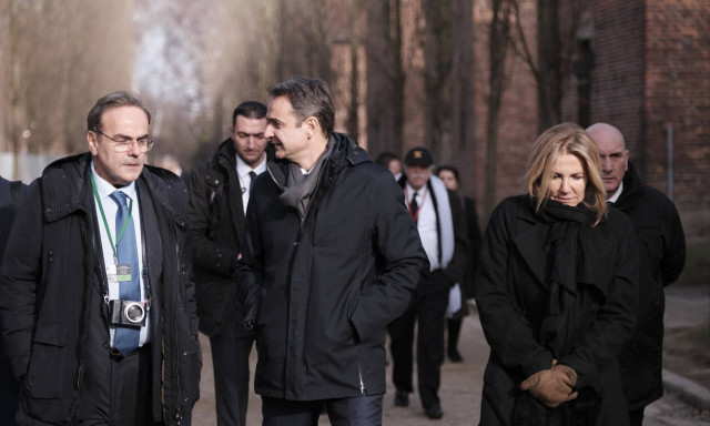 Μητσοτάκης στο Άουσβιτς: Ποτέ η ανθρωπότητα να μην ξαναζήσει μια τέτοια τραγωδία