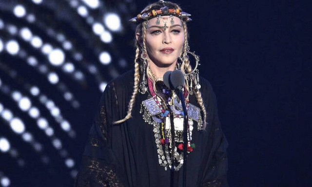 Τι συμβαίνει με την υγεία της Μαντόνα; Ακύρωσε κι άλλες συναυλίες 