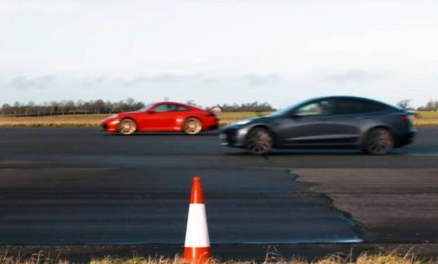 Θα νικήσει το Tesla Model 3 την Porsche 911 Carrera S;