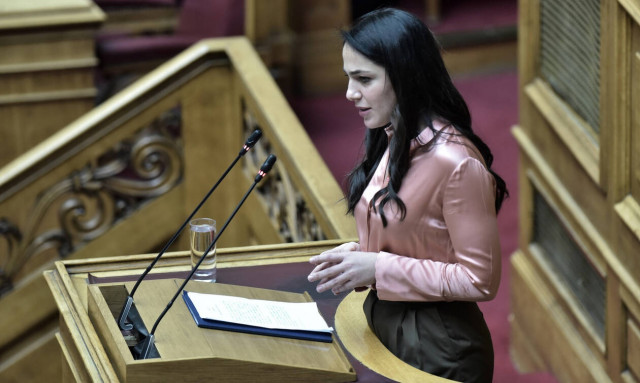 Μιχαηλίδου για επίδομα γέννησης: Υλοποιούμε μια βασική προεκλογική δέσμευση