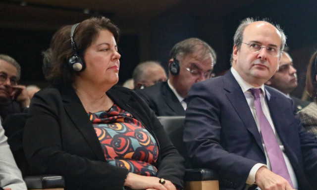 Κωστής Χατζηδάκης στο Παρίσι: «Το περιβάλλον δημιουργεί ένα νέο επενδυτικό περιβάλλον στην Ελλάδα»