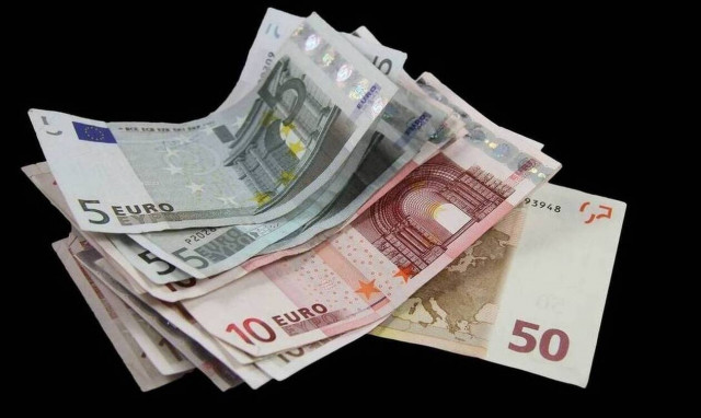 Ελεύθεροι επαγγελματίες: Πώς διαμορφώνονται οι εισφορές - Ποια ασφαλιστική κατηγορία σας συμφέρει