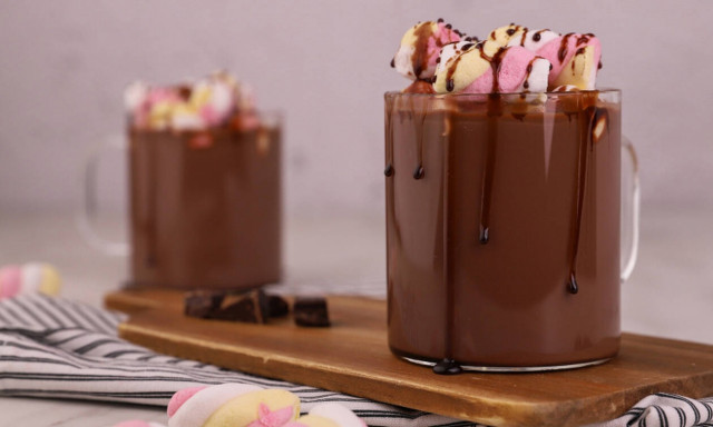 Λαχταριστό ρόφημα: Ζεστή σοκολάτα με πραλίνα φουντουκιού