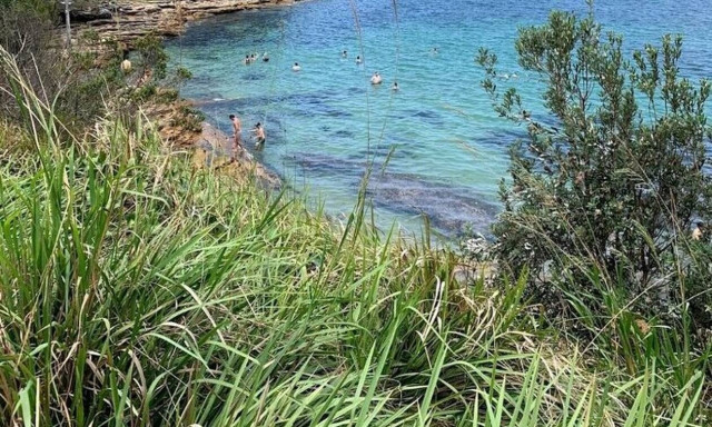 Τρόμος: Πήγε στην παραλία και την ακολούθησε ένας άγνωστος - Ούρλιαζε μόλις αντιλήφθηκε τον λόγο