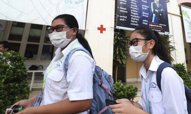 Κοροναϊός: Νεκρός άνδρας κείτεται μέσα στην μέση του δρόμου στην Γουχάν (ΣΚΛΗΡΕΣ ΕΙΚΟΝΕΣ)