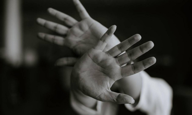 Αγωνία για την 7χρονη στο Παγκράτι: Ποιος άρπαξε το παιδί; Ο ρόλος του πατέρα και τα κυκλώματα 