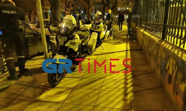 Άγρια συμπλοκή με καδρόνια και μαχαίρια στη Θεσσαλονίκη