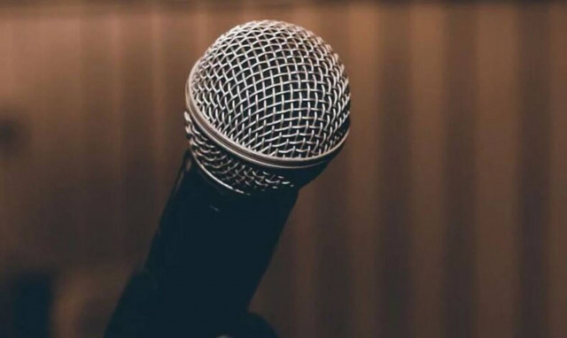 Διάσημος ράπερ πλήρωσε εκτελεστή για να σκοτώσει την μητέρα του