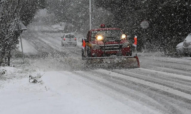 Καιρός: Προσοχή τις επόμενες ώρες - Ραγδαία επιδείνωση με βροχές, καταιγίδες και χιόνια (ΧΑΡΤΕΣ)