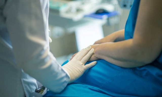 Νεκρή 22χρονη κοπέλα - Έβγαλε αυτά τα σημάδια και πέθανε