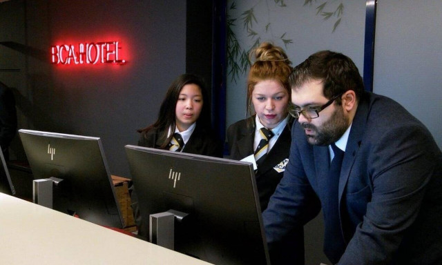 Το BCA εγκαινιάζει την πρώτη προσομοίωση 5στερου εκπαιδευτικού ξενοδοχείου