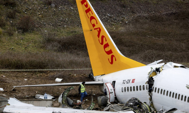 Κωνσταντινούπολη: Βίντεο – σοκ μέσα από το μοιραίο Boeing – Τρόμος και ουρλιαχτά