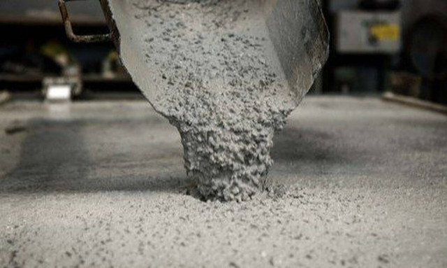 Ασύλληπτο: Δολοφόνησε τα παιδιά του ρίχνοντας μπετόν στο λαιμό τους