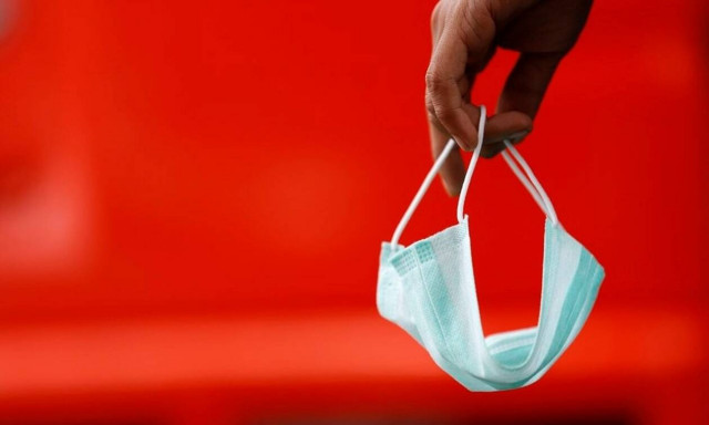 Νέος κοροναϊός: Πολύ μεταδοτικός, λιγότερο θανατηφόρος