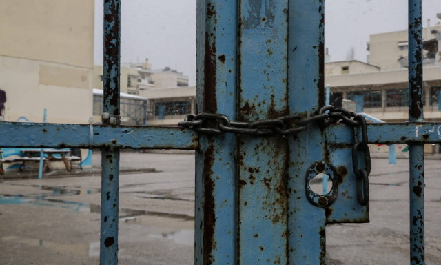 Κλειστά σχολεία την Παρασκευή λόγω κακοκαιρίας και εποχικής γρίπης - Δείτε αναλυτικά