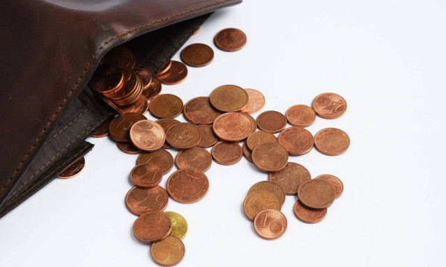 Εργασιακά: 1 στους 3 εργαζόμενους στον ιδιωτικό τομέα αμείβεται με μισθό 427,90 ευρώ μικτά