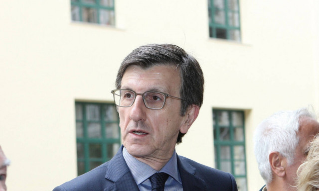 Άρης Πορτοσάλτε: Βίντεο από την επίθεση του Ρουβίκωνα στο σπίτι του - Τι λέει ο ίδιος (pics)