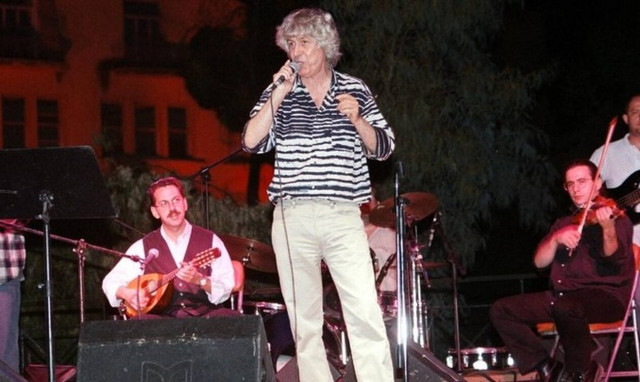 Τα τραγούδια του Λουκιανού Κηλαηδόνη που θα μας συνοδεύουν για πάντα (vids)