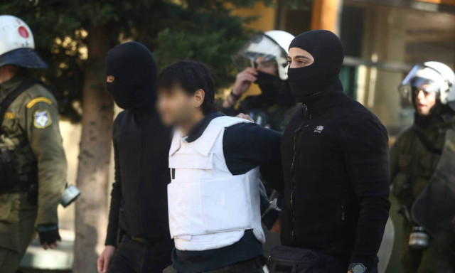 Τοξοβόλος του Συντάγματος: Η γιάφκα και ο μυστηριώδης άνδρας που πλήρωσε για να καθαριστεί