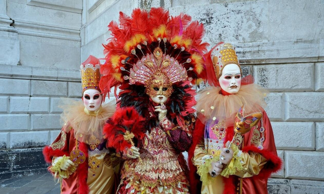 Οι ευρωπαϊκές πόλεις με τα πιο φαντασμαγορικά καρναβάλια (vids)