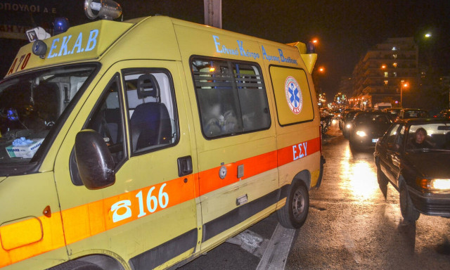 Οικογενειακή τραγωδία στην άσφαλτο: Νεκρός ο πατέρας, τραυματίες η μάνα και το παιδί στη Λ. Σχιστού