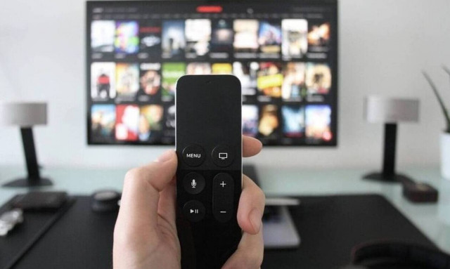  Συνέλαβαν παίκτρια ριάλιτι (pics)