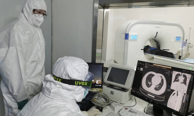 Κοροναϊός: Σε επιφυλακή οι Έλληνες επιστήμονες - «Απίθανο να μην φτάσει στην Ελλάδα»