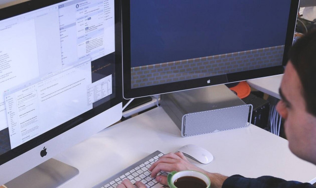 Κάρτα Εργασίας: Έρχονται αλλαγές με το ηλεκτρονικό απουσιολόγιο και το ψηφιακό ωράριο 