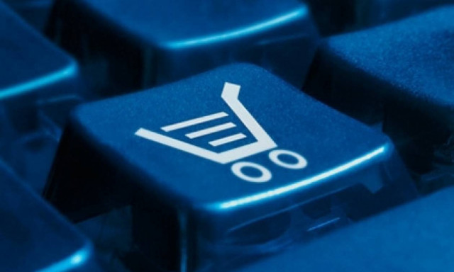 Παρήγγειλε φόρεμα online - Δεν πίστευε στα μάτια της με αυτό που της έστειλαν (pics)