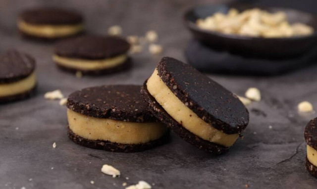 Η... εναλλακτική συνταγή της ημέρας: Vegan μπισκότα sandwich