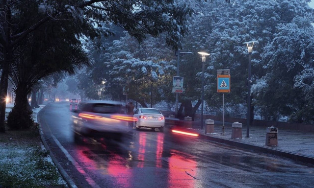 Απίστευτες εικόνες στη Βαγδάτη: Χιόνι για δεύτερη φορά μέσα σε έναν αιώνα