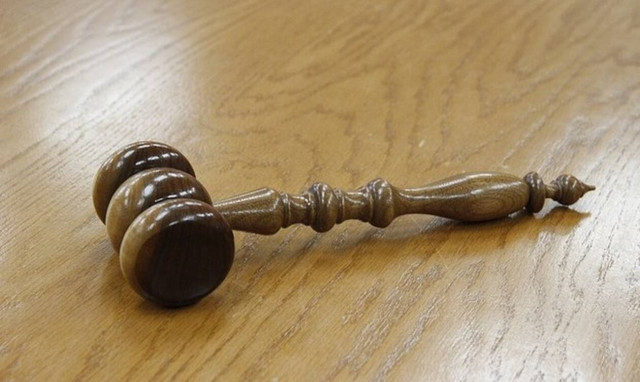 Θεσσαλονίκη: Συνέλαβαν φυγόποινο που κακοποιούσε σεξουαλικά τις κόρες του