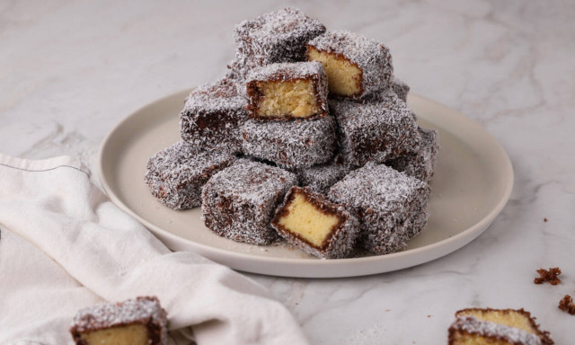 Lamingtons: Κλασσική αυστραλιανή γλυκιά συνταγή