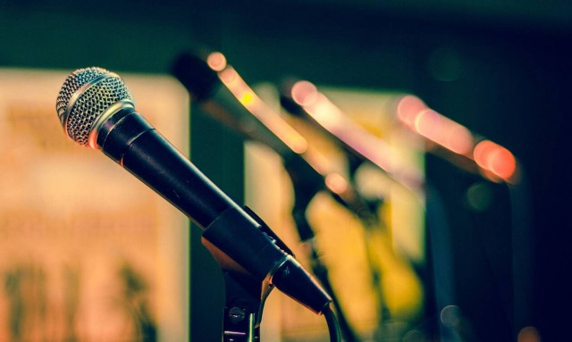 Θρίλερ με το θάνατο πασίγνωστου τραγουδιστή - «Δεν πέθανε, ζει»