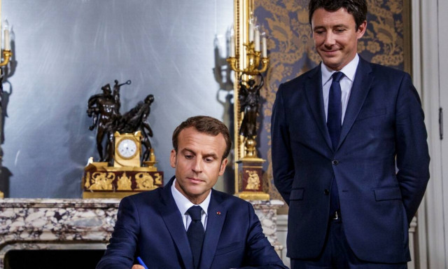 Πολιτικός σεισμός: Διέρρευσε sex tape με τον υποψήφιο Δήμαρχο του Παρισιού (pics)